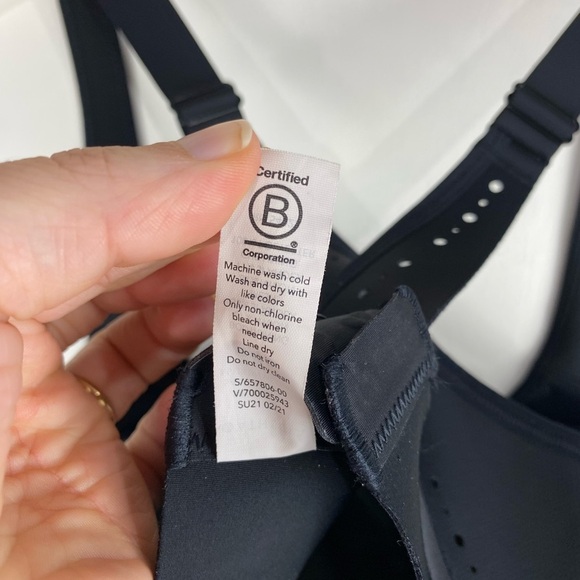 Athleta Racer Back Supportive Adjustable Sports Bra Workout Gym Black Size 32DD - Picture 5 of 6